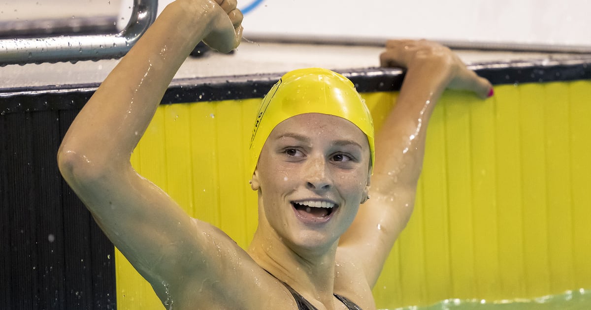 Summer McIntosh again named CP female athlete of the year