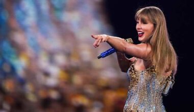 Gov. Gretchen Whitmer signs ‘Taylor Swift bills’ to prohibit bots from driving up ticket prices