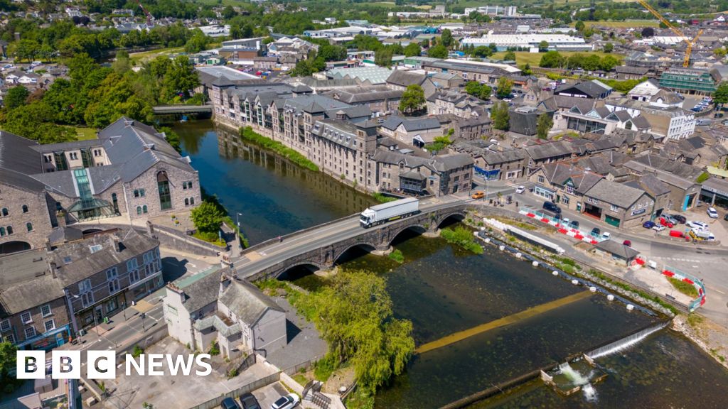 Earthquake shakes homes in north-west England