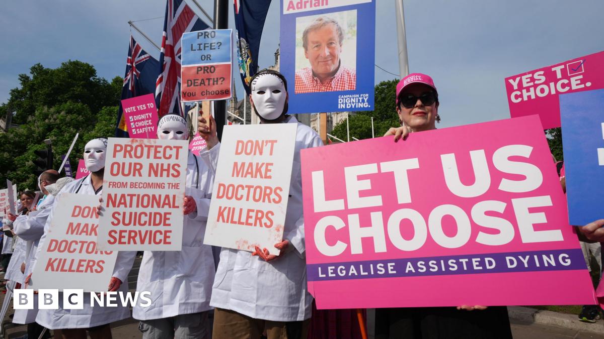 Campaigners from both sides of the debate protest outside Parliament in June 2025, while MPs debate the bill in the House of Commons. One woman holds a pink placard reading: "Let us choose. Legalise assisted dying". Three people wearing white masks and medical gowns holds placards reading: "Don't make doctors killers" and "Protect our NHS from becoming the national suicide service".