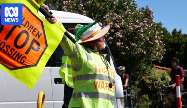 School traffic wardens in WA call for body-worn cameras amid escalating abuse