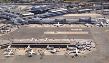 San Francisco Airport: Bomb disposal unit swoops in | World | News