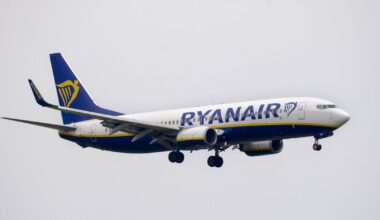 Ryanair chaos as flight to Tenerife in mid-air emergency with 'passengers hurt' | UK | News