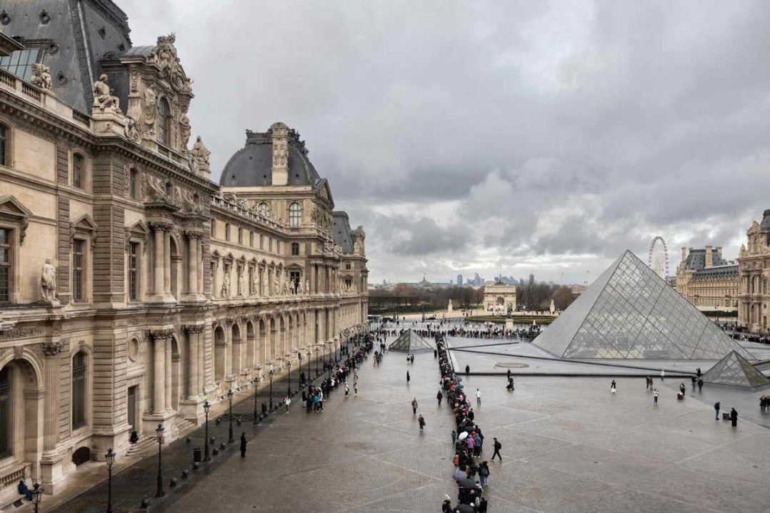 Flood adds to Louvre museum misery - World