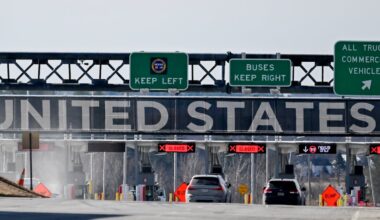 Woman from Plattsburgh, N.Y., charged after alleged smuggling runs from Canada - CTV News