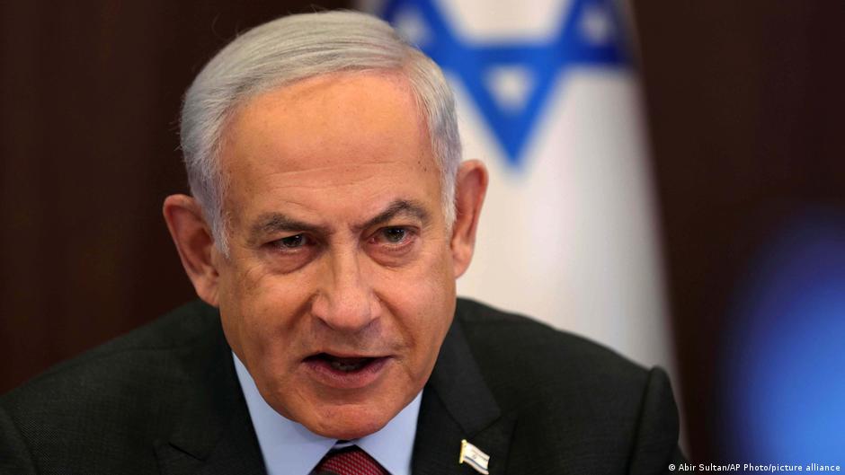 Netanyahu to shut down respected army radio station – DW – 12/22/2025
