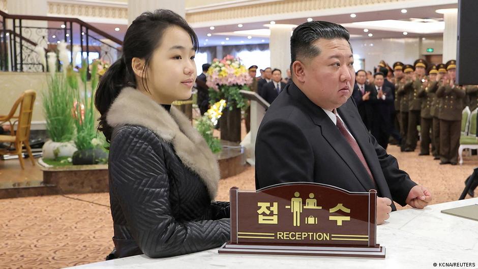 North Korea's Kim Jong Un, daughter open luxury resort – DW – 12/23/2025