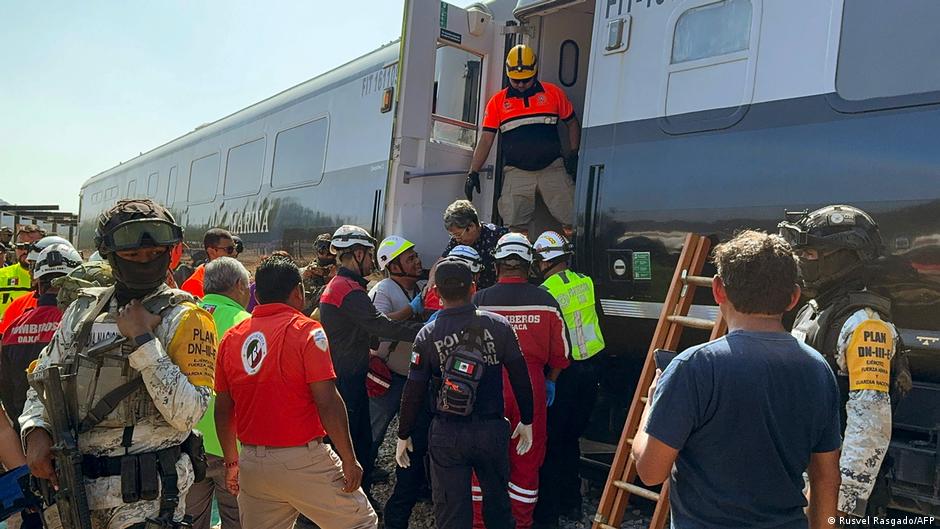 At least 13 killed in Oaxaca train derailment – DW – 12/29/2025