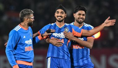 India's Arshdeep Singh (C) celebrates with teammates Harshit Rana (R) and Hardik Pandya after taking the wicket of South Africa's Reeza Hendricks during the third Twenty20 international cricket match between India and South Africa at the Himachal Pradesh Cricket Association Stadium in Dharamsala on December 14, 2025. (Photo by Arun SANKAR / AFP) / -- IMAGE RESTRICTED TO EDITORIAL USE - STRICTLY NO COMMERCIAL USE --
