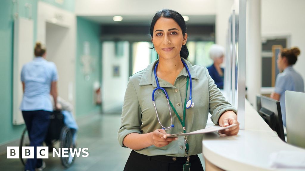 Flu cases falling ahead of Christmas, experts say