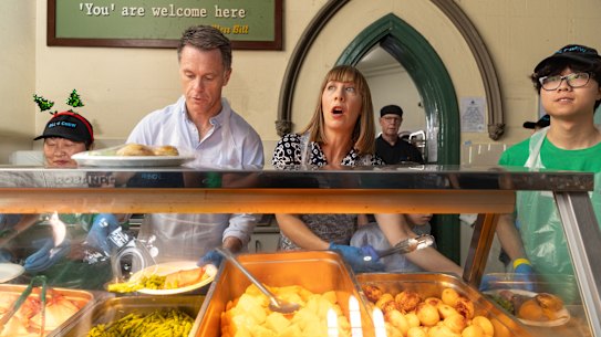 Premier Chris Minns and Summer Hill MP Jo Haylen serve up food on Christmas Day.