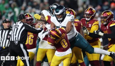 Players from the Philadelphia  Eagles and the Washington Commanders clashed in the fourth quarter of their game