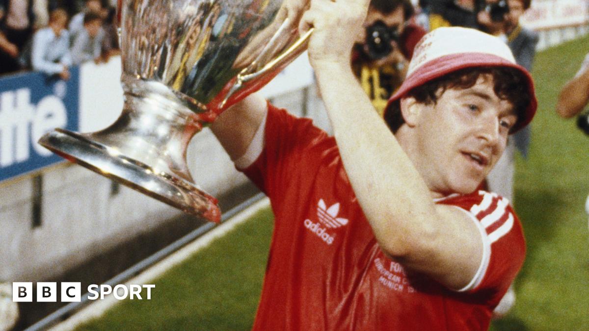 John Robertson lifts the European Cup