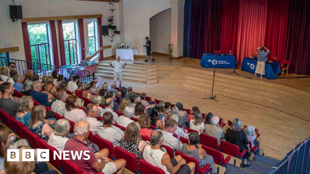 Calls for access upgrade at Milton Keynes community theatre