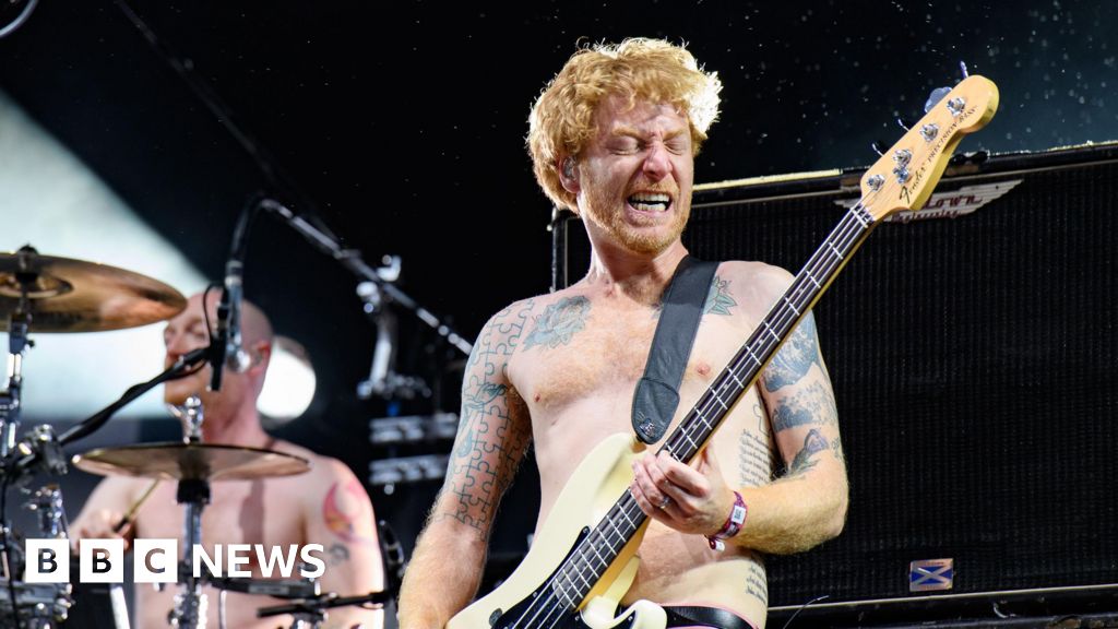 Biffy Clyro bass player quits tour over addiction and mental health issues