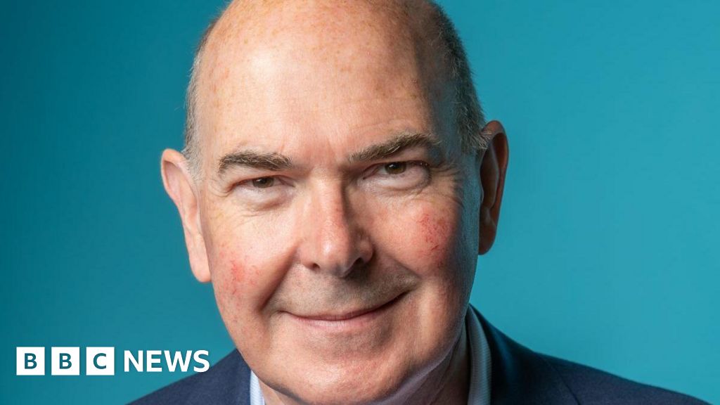 Top NHS boss suspended during whistleblowing investigation