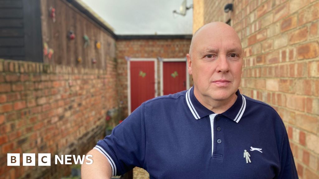 Holidays cancelled as Hough's of Lincolnshire loses coach licence