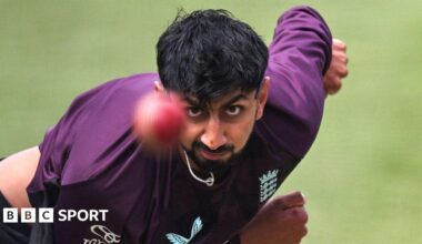 Shoaib Bashir bowling for England during training at the MCG