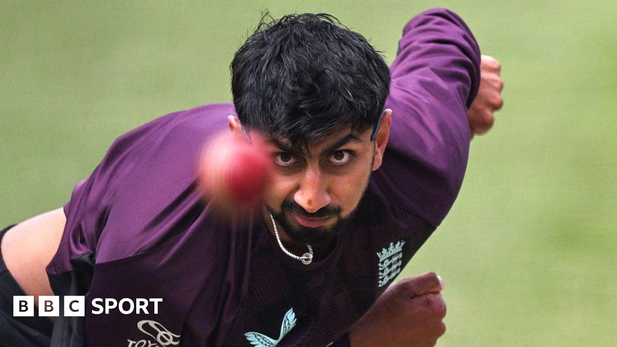Shoaib Bashir bowling for England during training at the MCG