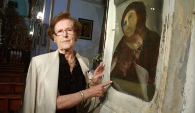 Woman whose botched Jesus fresco became a viral sensation dies, aged 94 - The Art Newspaper