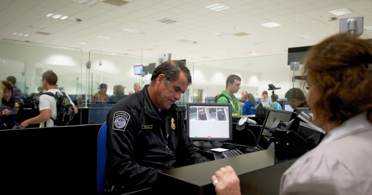 US plans to start checking tourists’ social media over last five years – The Irish Times