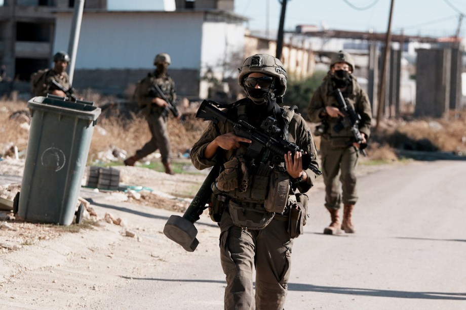 Israeli forces turn homes into military posts during raid in occupied West Bank – Middle East Monitor