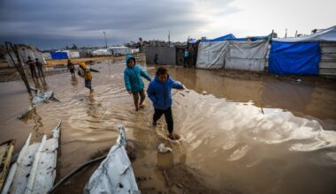 Heavy rains flood displacement camps in Gaza, sparking catastrophe warnings – Middle East Monitor