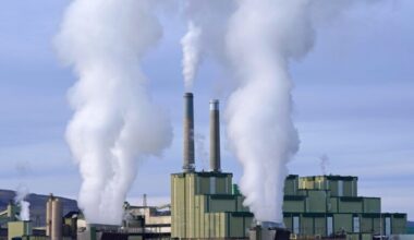 Trump administration orders aging Colorado coal plant to stay open, one day before closing