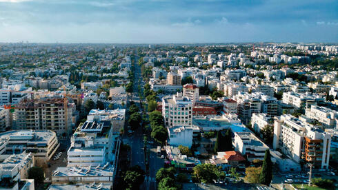 Ra’anana to sign massive NIS 1.75B state deal for 6,800 homes and major city expansio