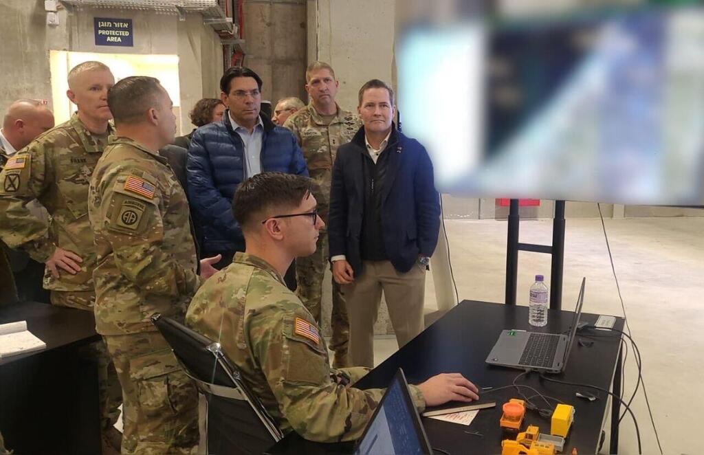 השגריר וולץ והשגריר דנון בסיור בגבול הדרום