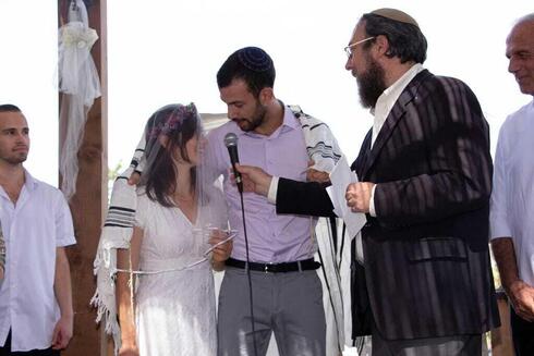 how Zoom weddings opened a halachic back door arou