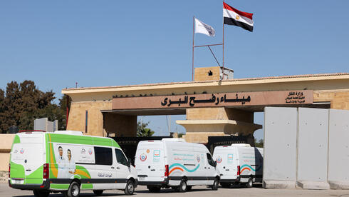 Netanyahu approves opening of Rafah crossing for Gazans leaving to Egypt only