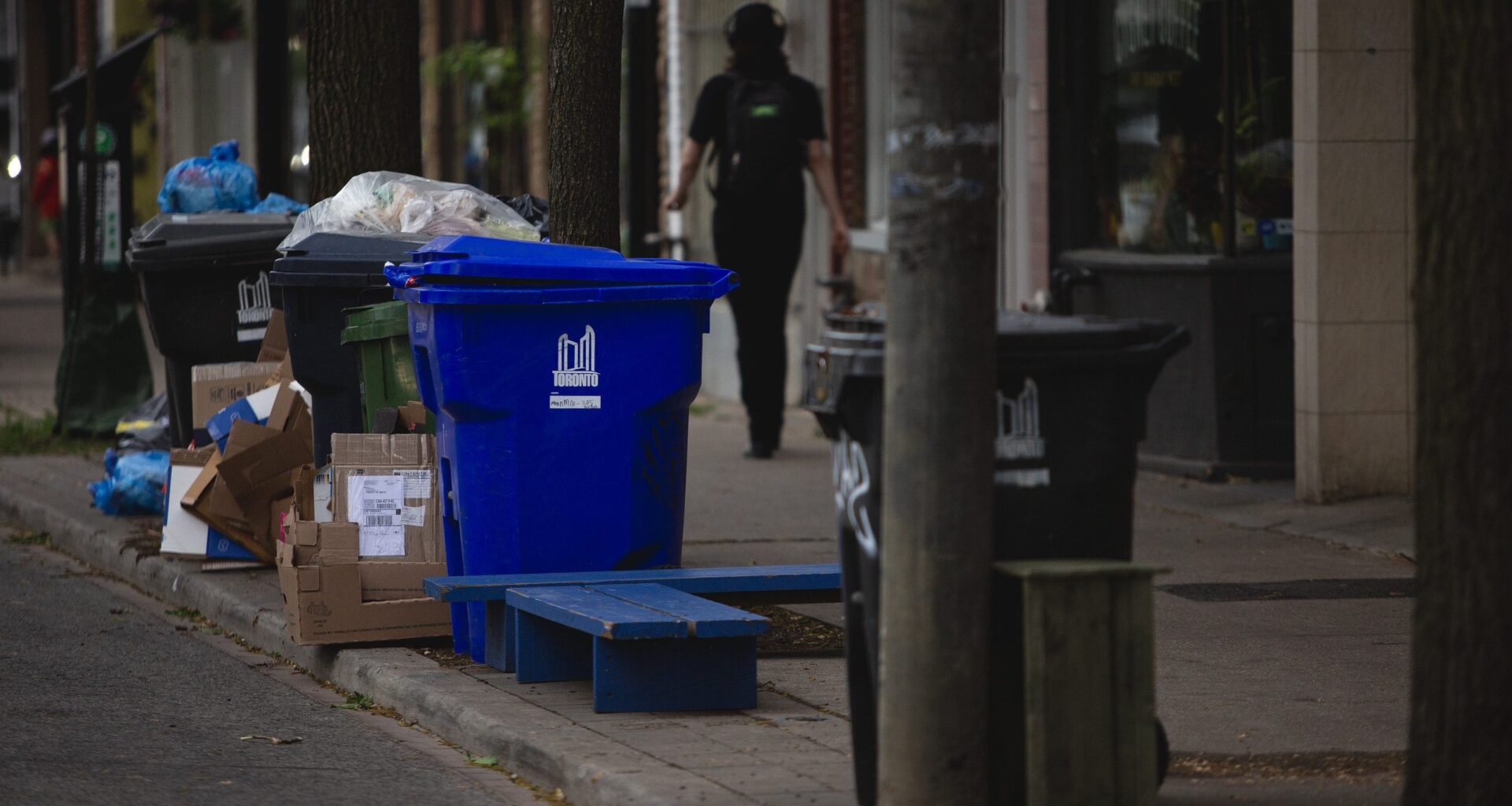 Toronto residents face blue box recycling changes in 2026