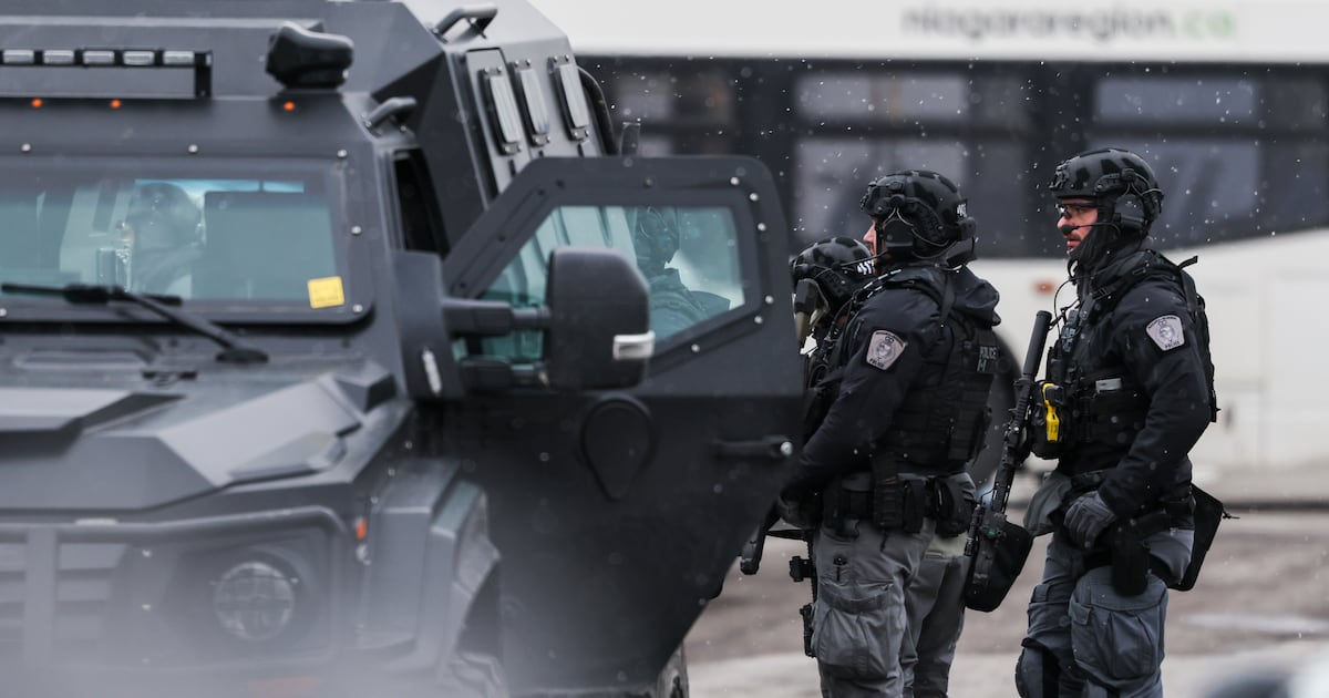 Welland Ont. standoff ends with arrest.