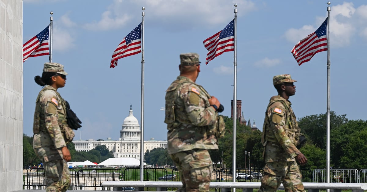 US Supreme Court refuses to let Trump send troops to Chicago – The Irish Times