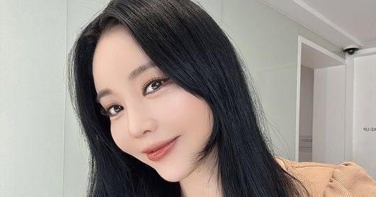 Hong Jin-young Dazzles with Enhanced Visual Appeal - 조선일보