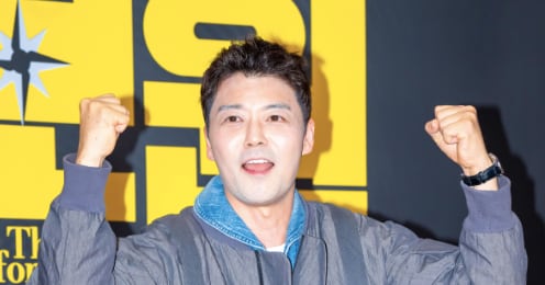 Jun Hyun-moo Reflects on Marriage, Praises Kian84 as MC - 조선일보