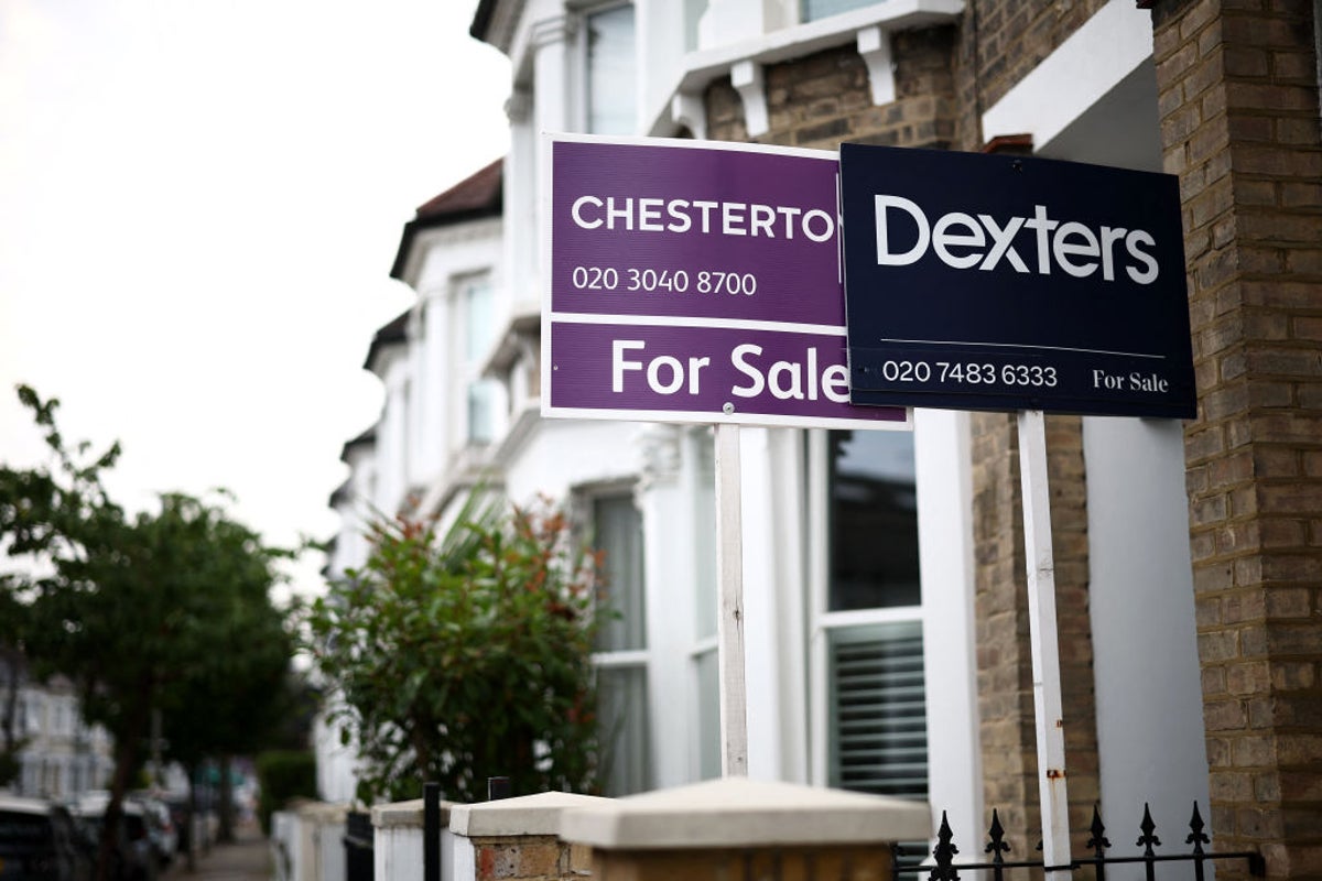 Lenders fire up mortgage wars as rates touch 3.5% in big boost to buyers and owners