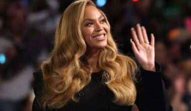 Beyoncé Becomes a Billionaire, the Fifth Musician to Reach Milestone