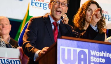 Down Arrow Button Icon