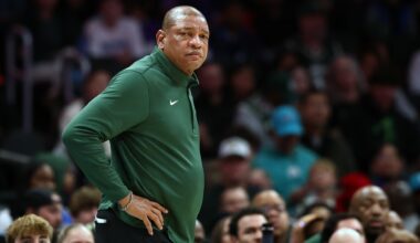 Live Updates: Cavs-Spurs, Mavs-Blazers and Monday's action around the NBA