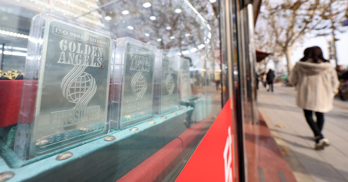 Silver Surges 130%, Surpasses Alphabet in Market Value - 조선일보