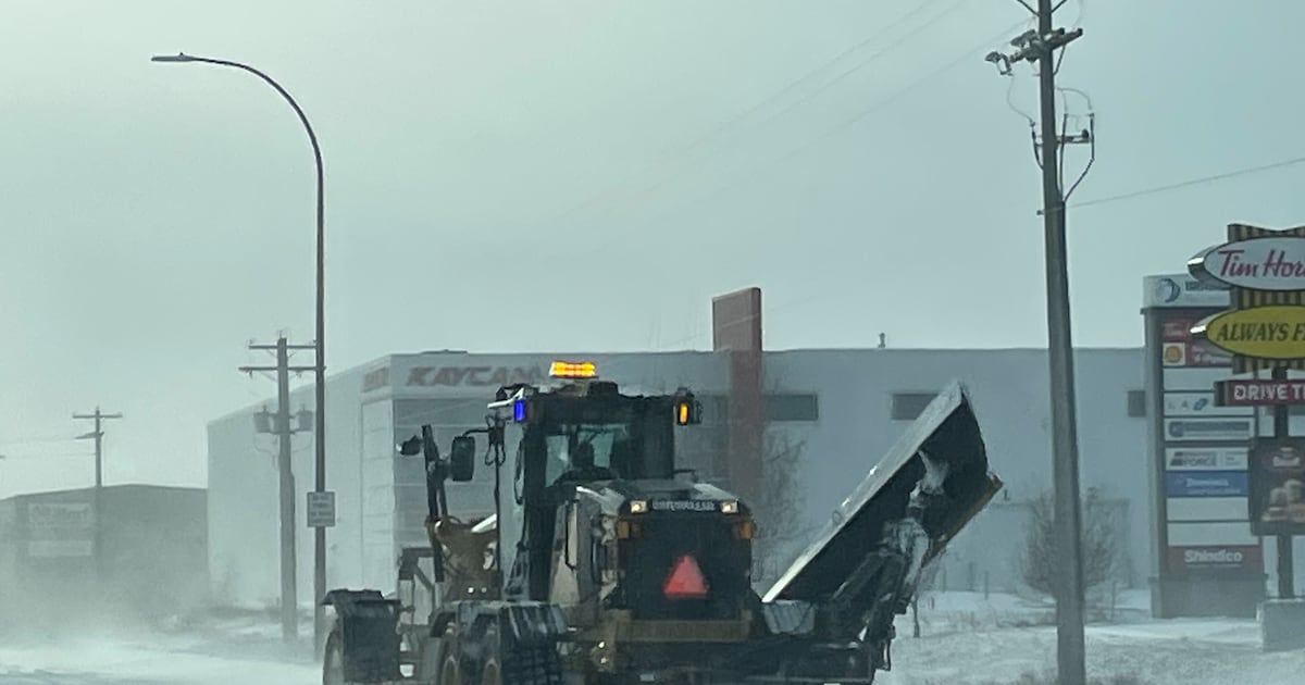 Winnipeg crews plowing major streets after blizzard wallops city - CTV News