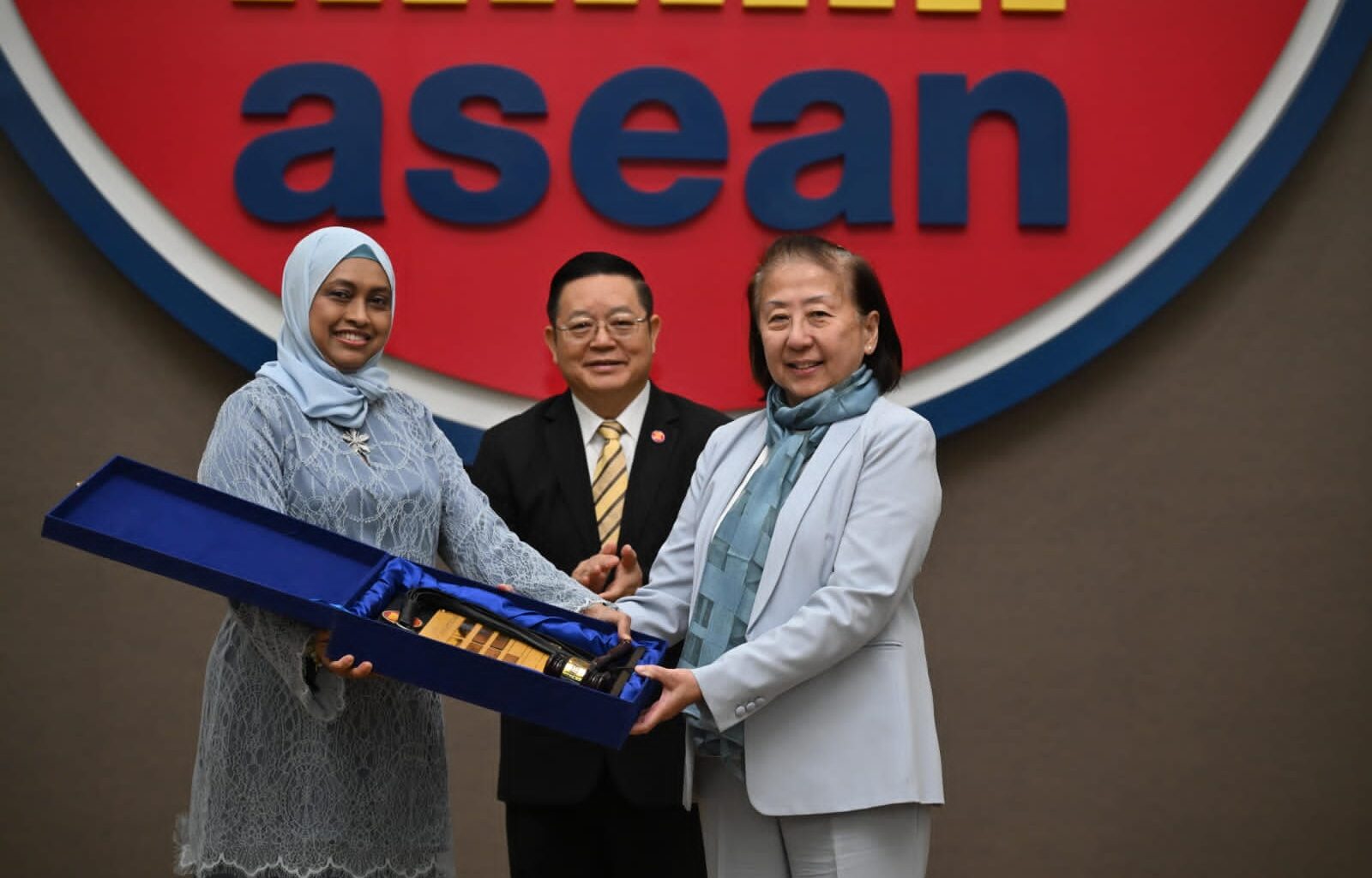 Secretary-General of ASEAN attends the CPR Chairmanship Handover Ceremony from Malaysia to the Philippines