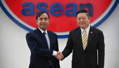 Secretary-General of ASEAN bids farewell to the Permanent Representative of the Kingdom of Cambodia to ASEAN