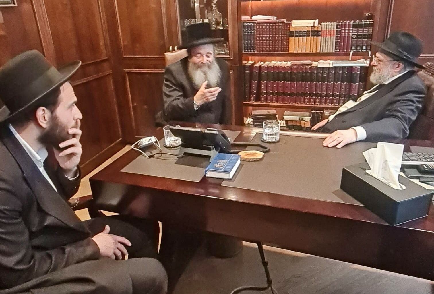 Melbourne Rabbonim Bring Sydney Consolation and Chizuk