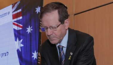 Israel Memorializes 15 Bondi Victims: Australian Government Mum 