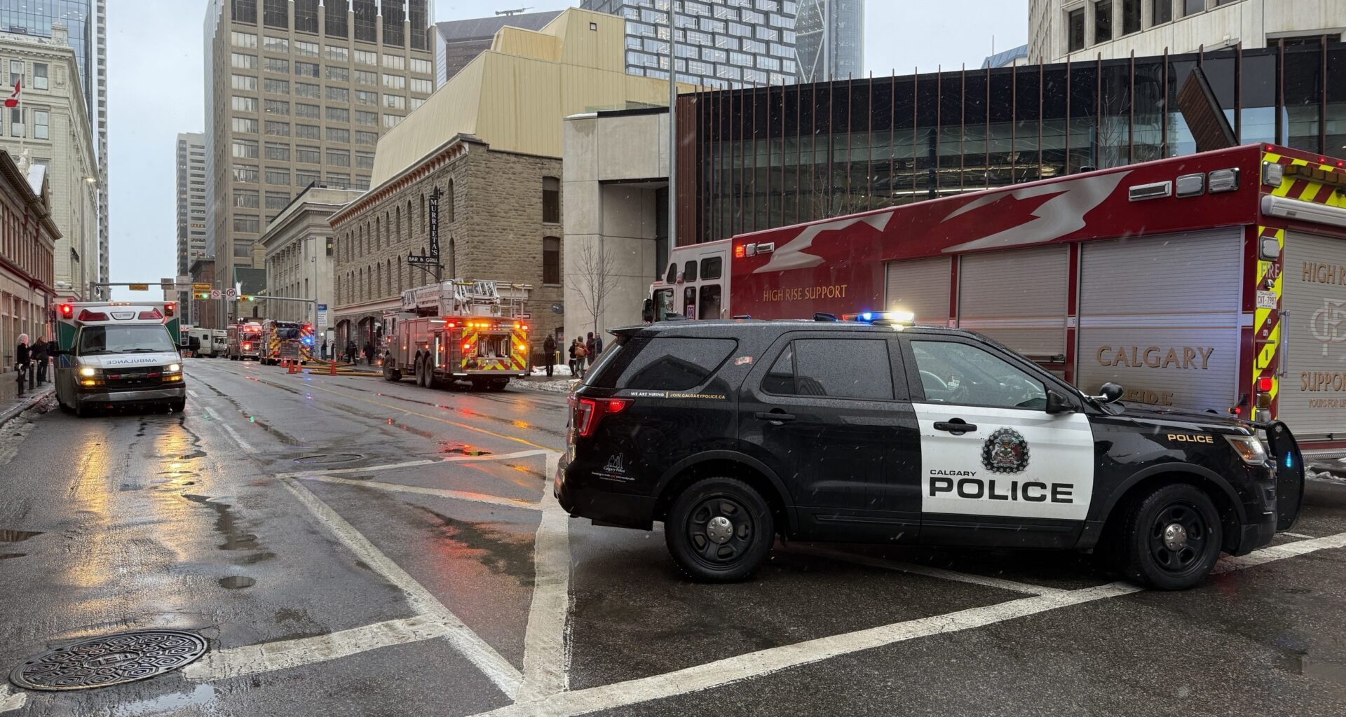 Calgary fire crews knock down blaze next to historic Alberta Hotel building