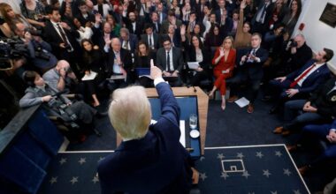 Listener Mailbag: 2025 in Review, With Carla Anne Robbins and Matthias Matthijs