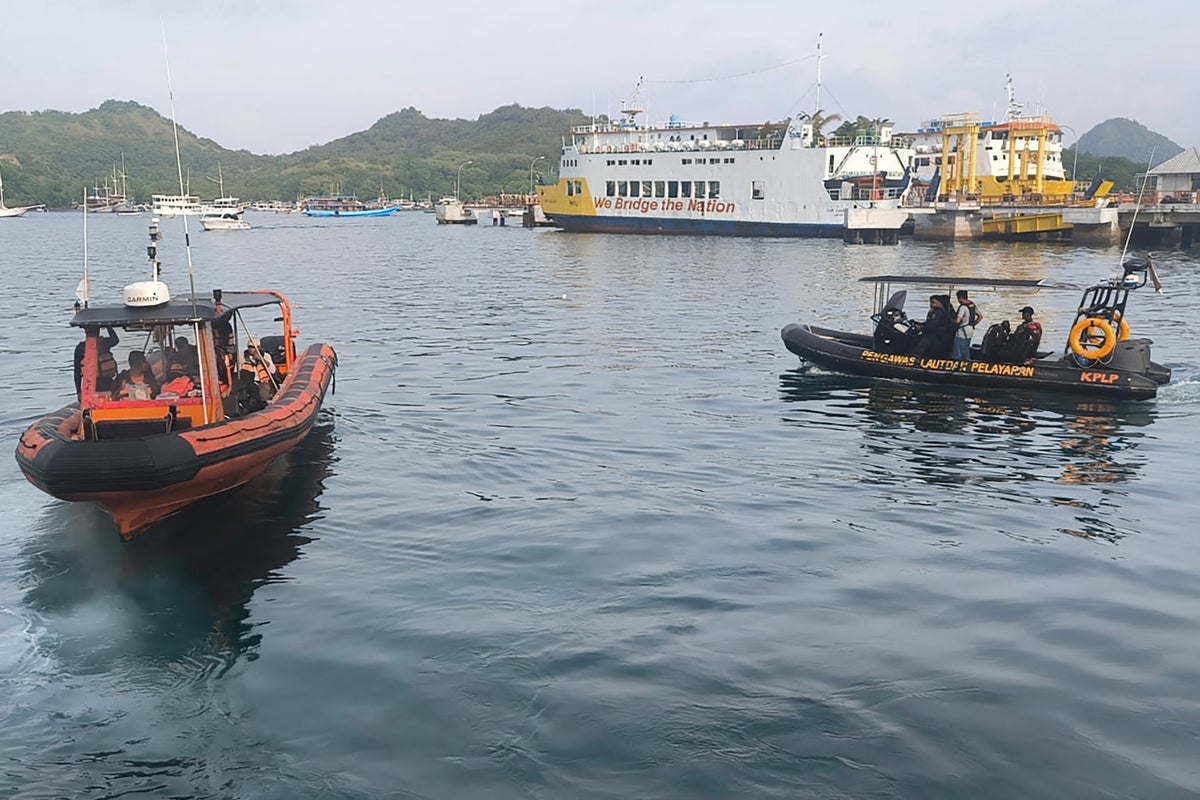 Desperate search continues for Spanish family after boat capsizes off Indonesian island